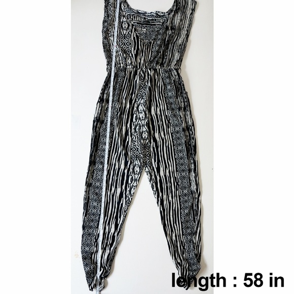 Monochrome White and Black Jumpsuit Open Back L‎ - Picture 6 of 7